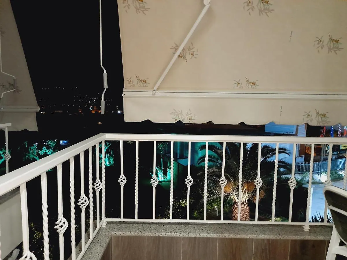 Vila Marjana Sarande Apartment